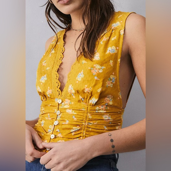 Urban Outfitters Tops - Urban Outfitters Yellow Floral Festival Flirty Button Down Halter Crop Top